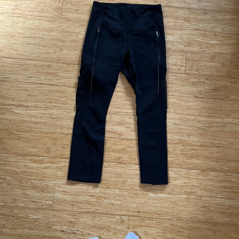 Size 4 lululemon leggings